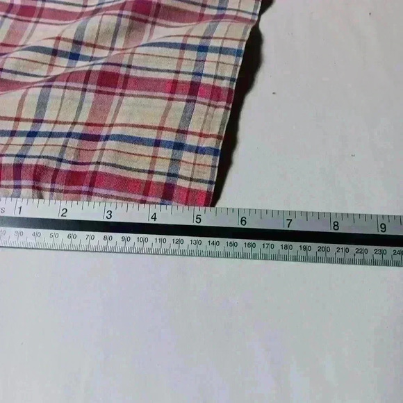 Llbean short sleeve button down shirt. 💯 cotton. Men's size  M. - Picture 5 of 5